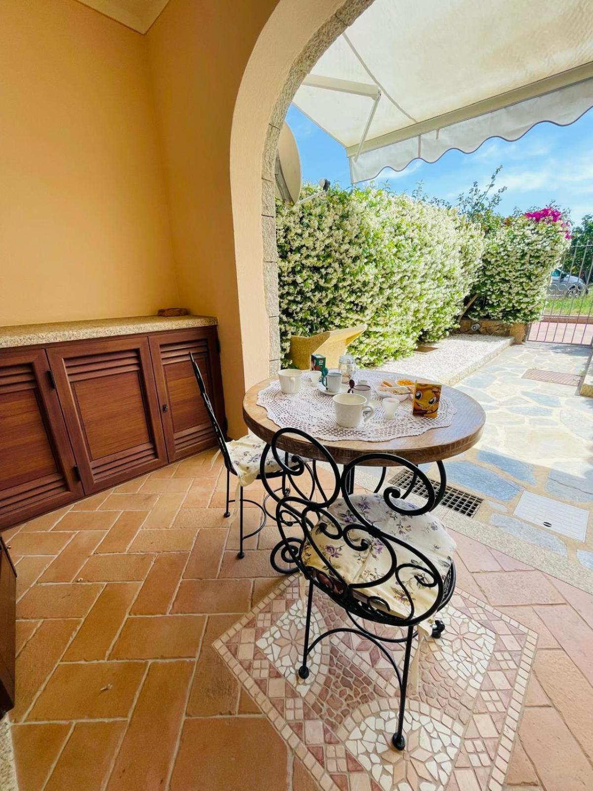 Appartamento Le Querce Vaccileddi Extérieur photo