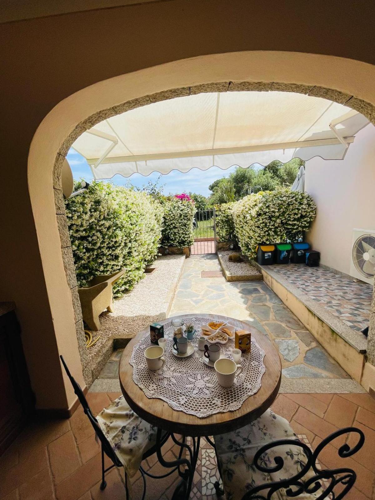 Appartamento Le Querce Vaccileddi Extérieur photo